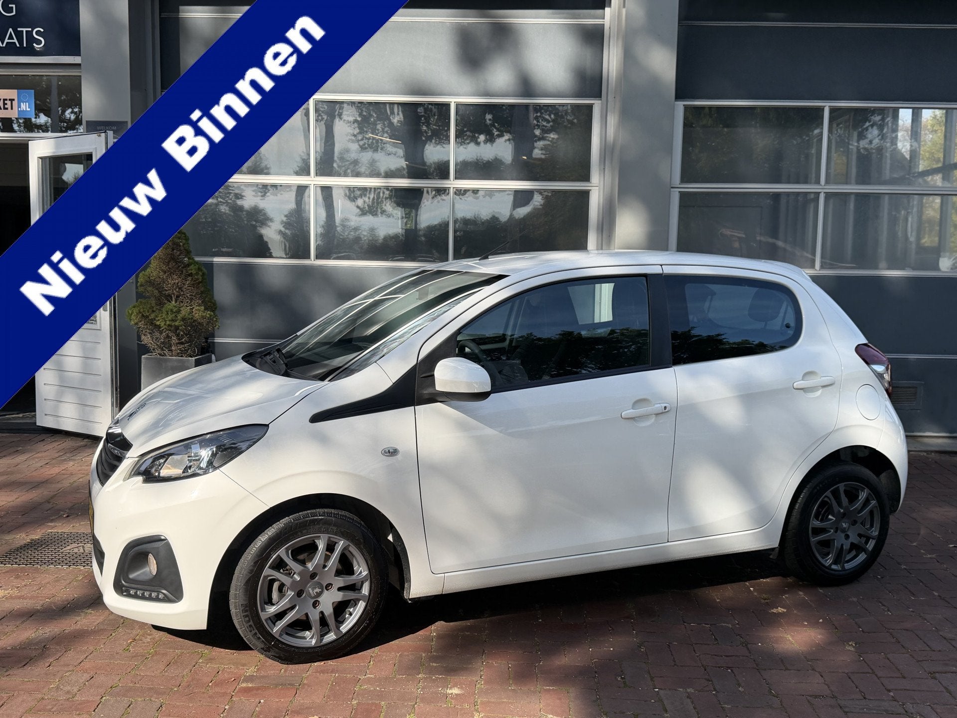 Peugeot 108 1.0 e-VTi Active Bj 2016 Km 115.000 Nap 2e eigen, Voorwielaandrijving, Dealer onderhouden, Stof, Gebruikt