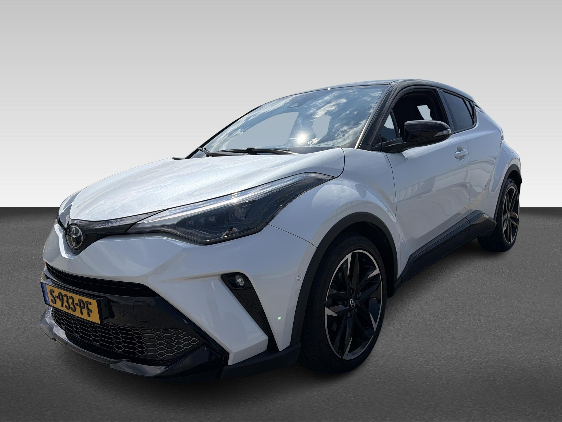 Toyota C-HR 1.8 Hybrid GR-Sport, Auto's, Toyota, Euro 6, 4 cilinders, Alcantara, 98 pk