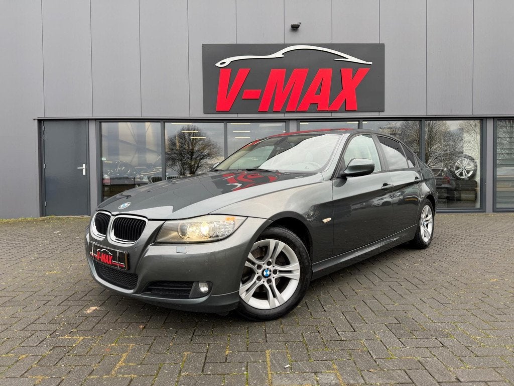 BMW 320i LCI Sedan AUT Xenon NaviProf Leder Elektr. Trekhaak, Auto's, Automaat, Euro 5, 4 cilinders, 170 pk