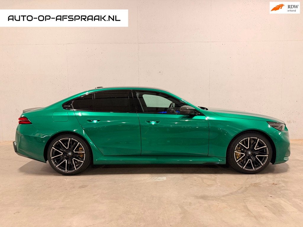 BMW M5 Keramisch Head-up B&W 360 BTW 21% Carbon Ambiance, Auto's, BMW, Bedrijf, Te koop, 5-Serie, 360° camera, 4x4, ABS, Achteruitrijcamera