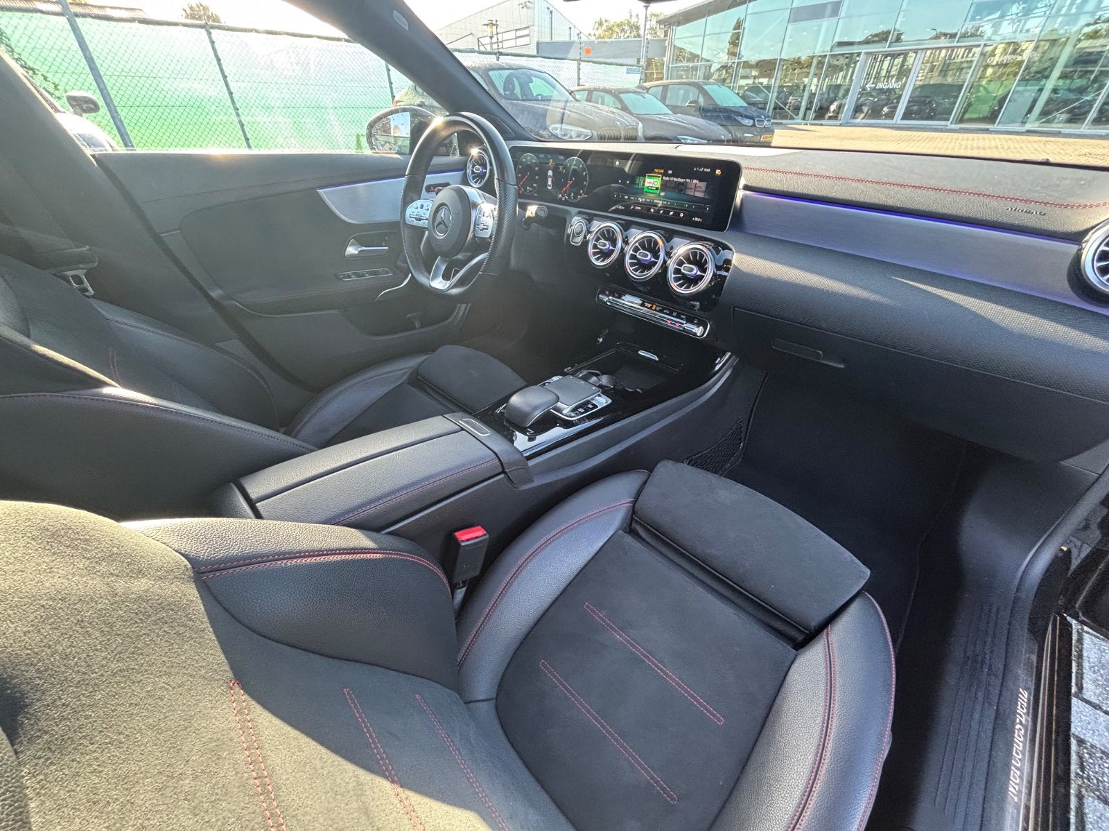 Mercedes-Benz CLA-Klasse 180 Business Solution AMG | Panoram, Auto's, CLA, 136 pk, Gebruikt, 4 cilinders