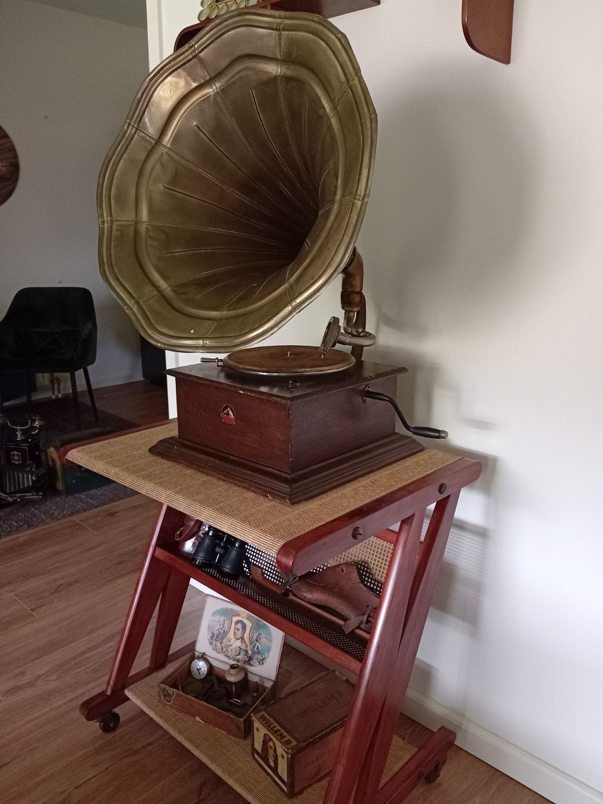 Antiek His masters voice grammafoon, Ophalen