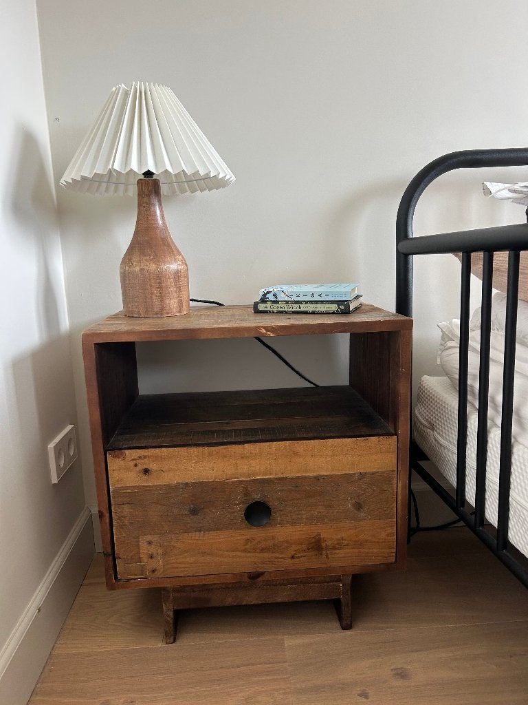Nachtkasten bij West Elm / Night stand by West Elm, Ophalen, Minder dan 45 cm, Zo goed als nieuw, 70 cm of meer