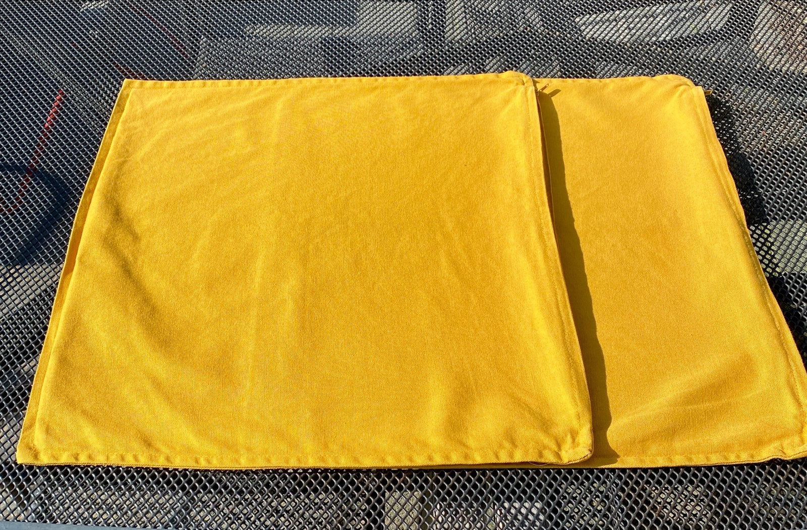 Okergele sierkussenhoes IKEA 45x45 cm, Gebruikt, Ophalen of Verzenden, Geel, IKEA