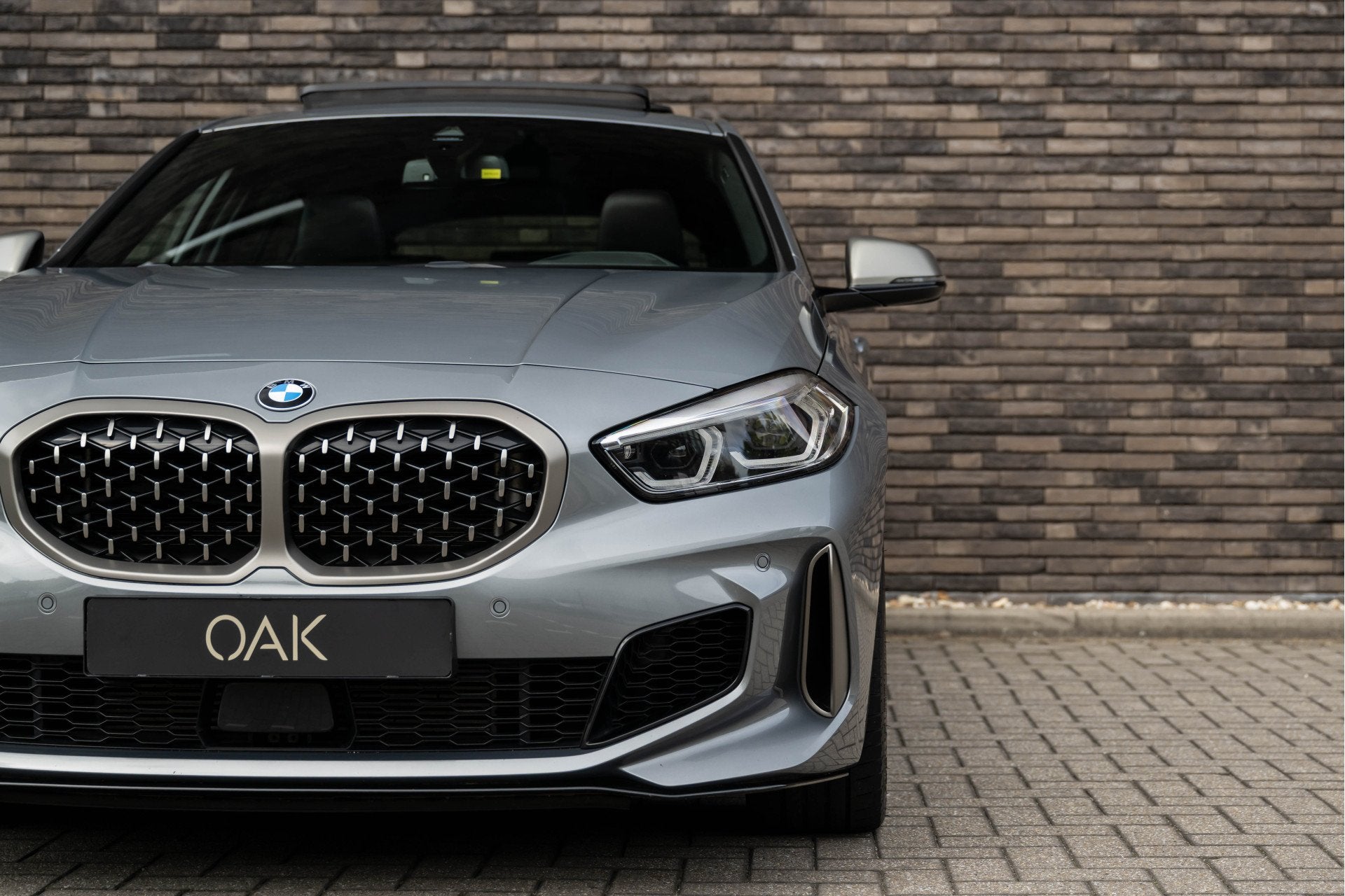 Foto 4 van BMW 1-serie M135i xDrive | Live Cockpit | Panorama | Leder |