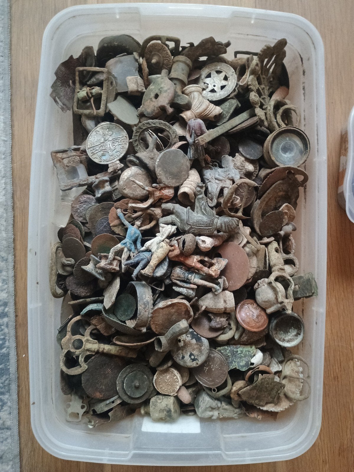 Bak met bodemvondsten (10,5 kg), Ophalen