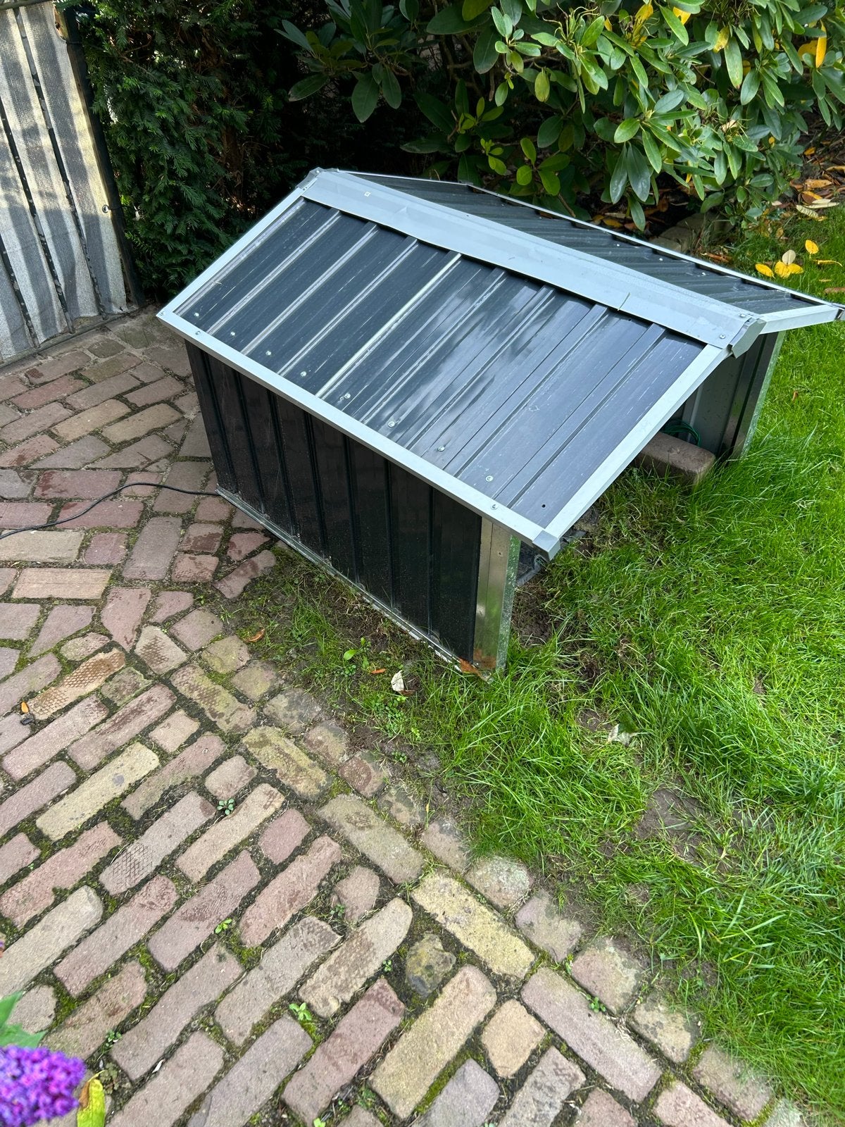 Robotmaaier garage  L97cm X B 80cm X H 60 cm, Ophalen, Nieuw, Minder dan 30 cm