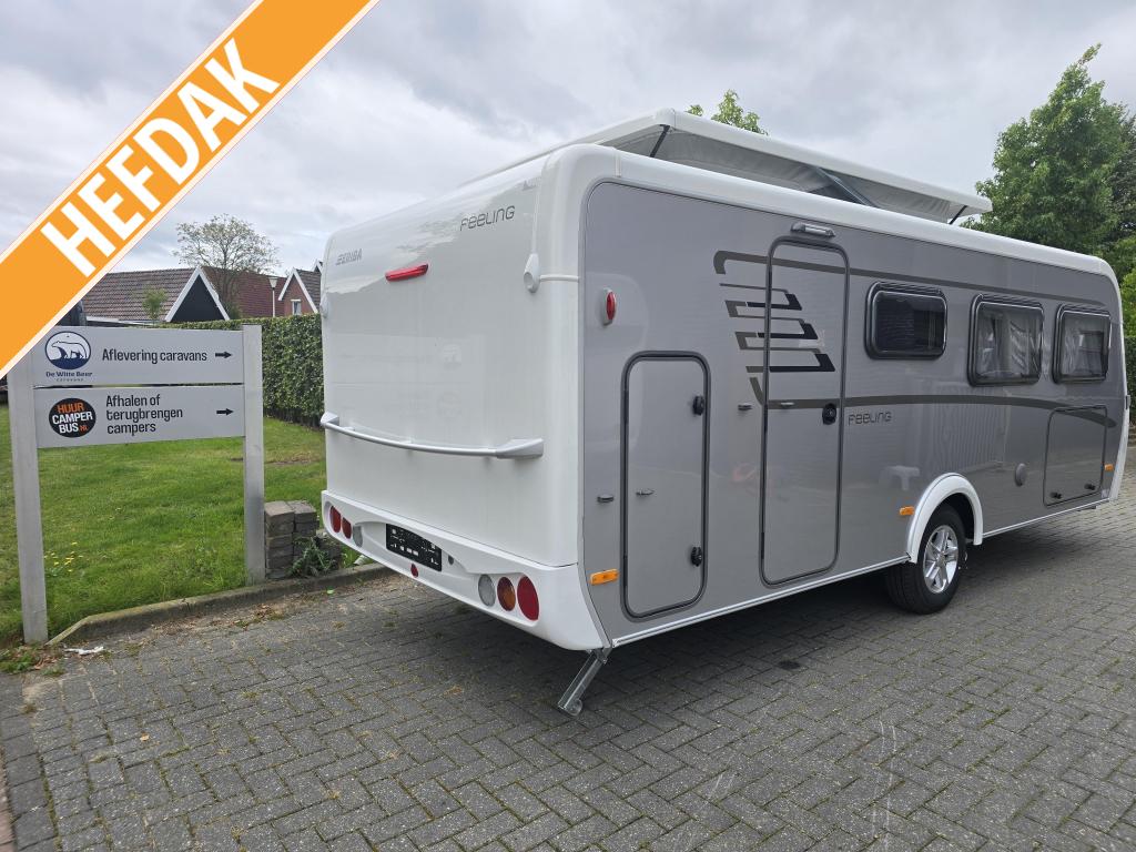 Eriba Feeling 515 stapelbed, hefdak en mover, Dwarsbed, Schokbreker, Bedrijf, Treinzit