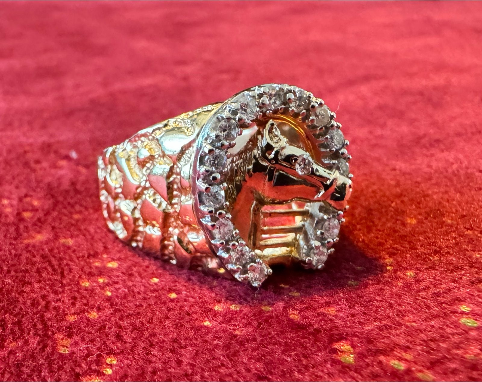14K Gouden ring, echte Diamanten, paard & hoefijzer design, Ophalen, 20 of groter, Zo goed als nieuw, Dame of Heer