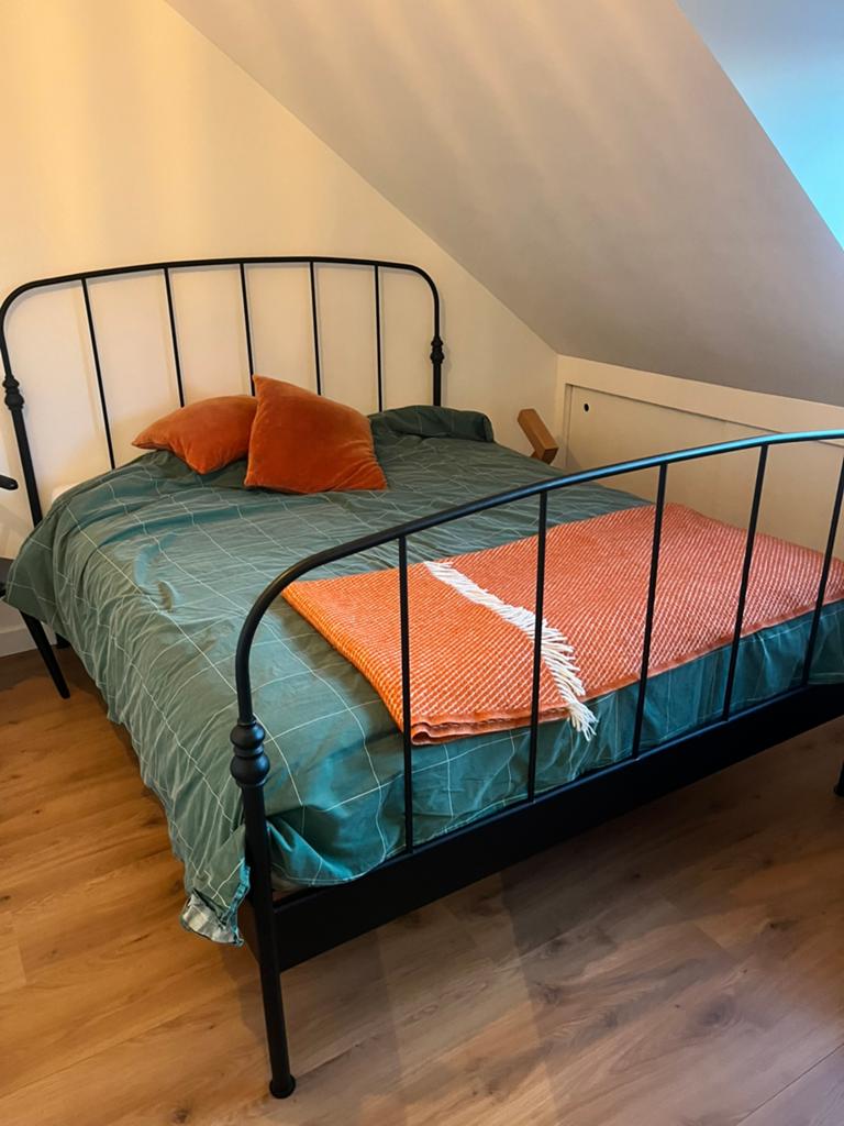 2 persoons stalen bed frame met matras, Huis en Inrichting, Slaapkamer | Bedden, Ophalen, 90 cm, Eenpersoons, Zwart