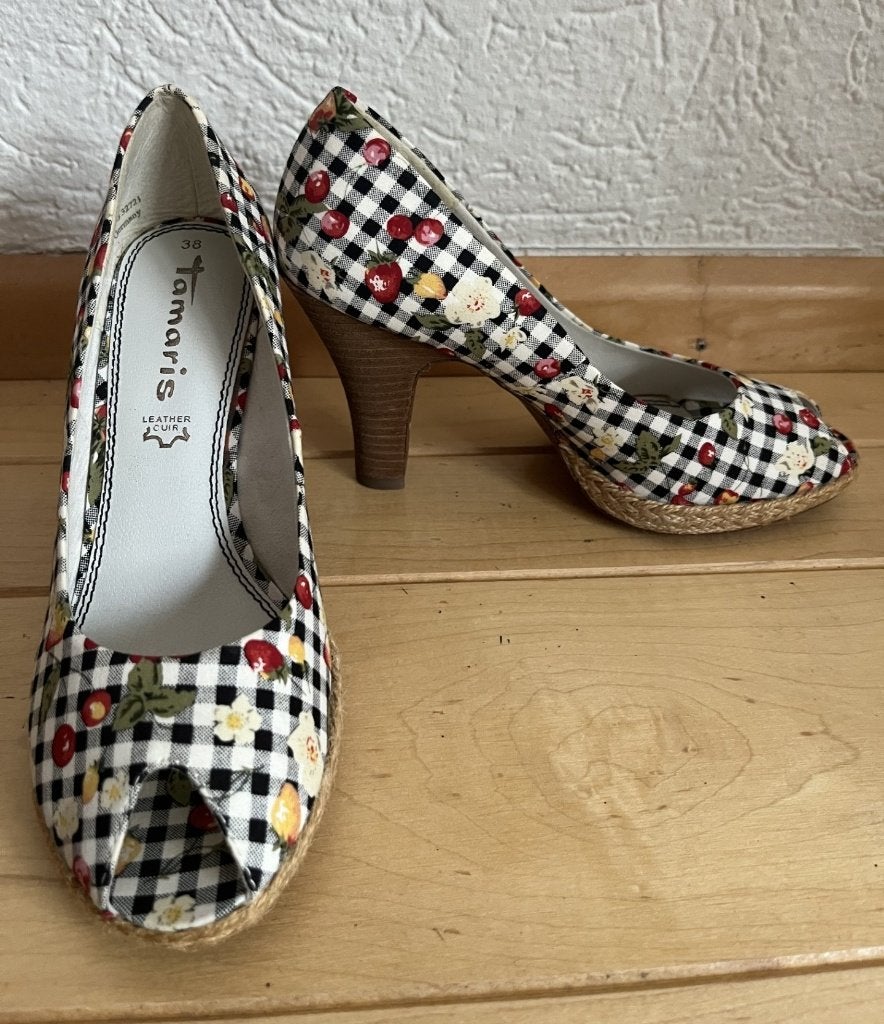 NIEUW Tamaris pumps maat 38 retro rockabilly ruitjes kersen, Tamaris, Pumps, Verzenden, Nieuw