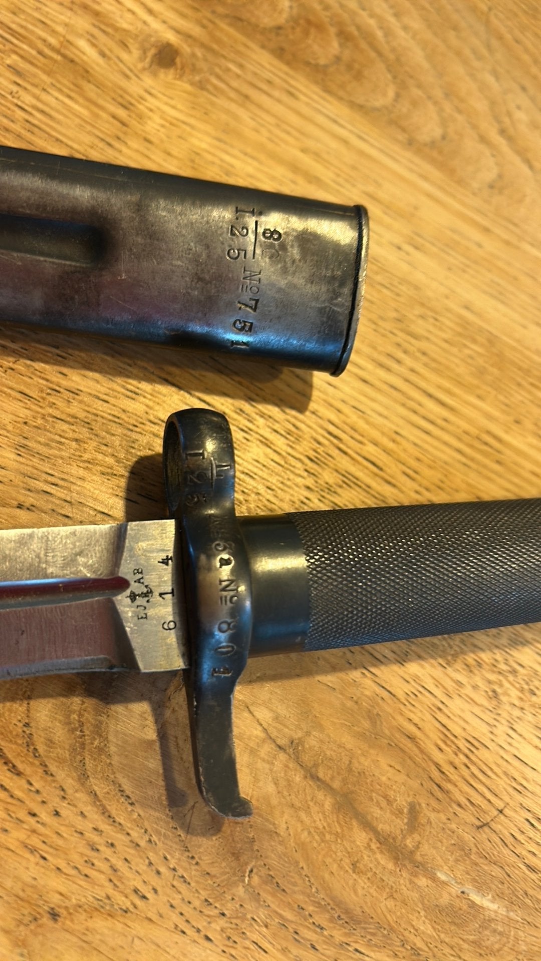 Zweedse M1896 bajonet met schede (SE2601), Verzamelen, Verzenden, Landmacht, Overige gebieden, Mes of Dolk