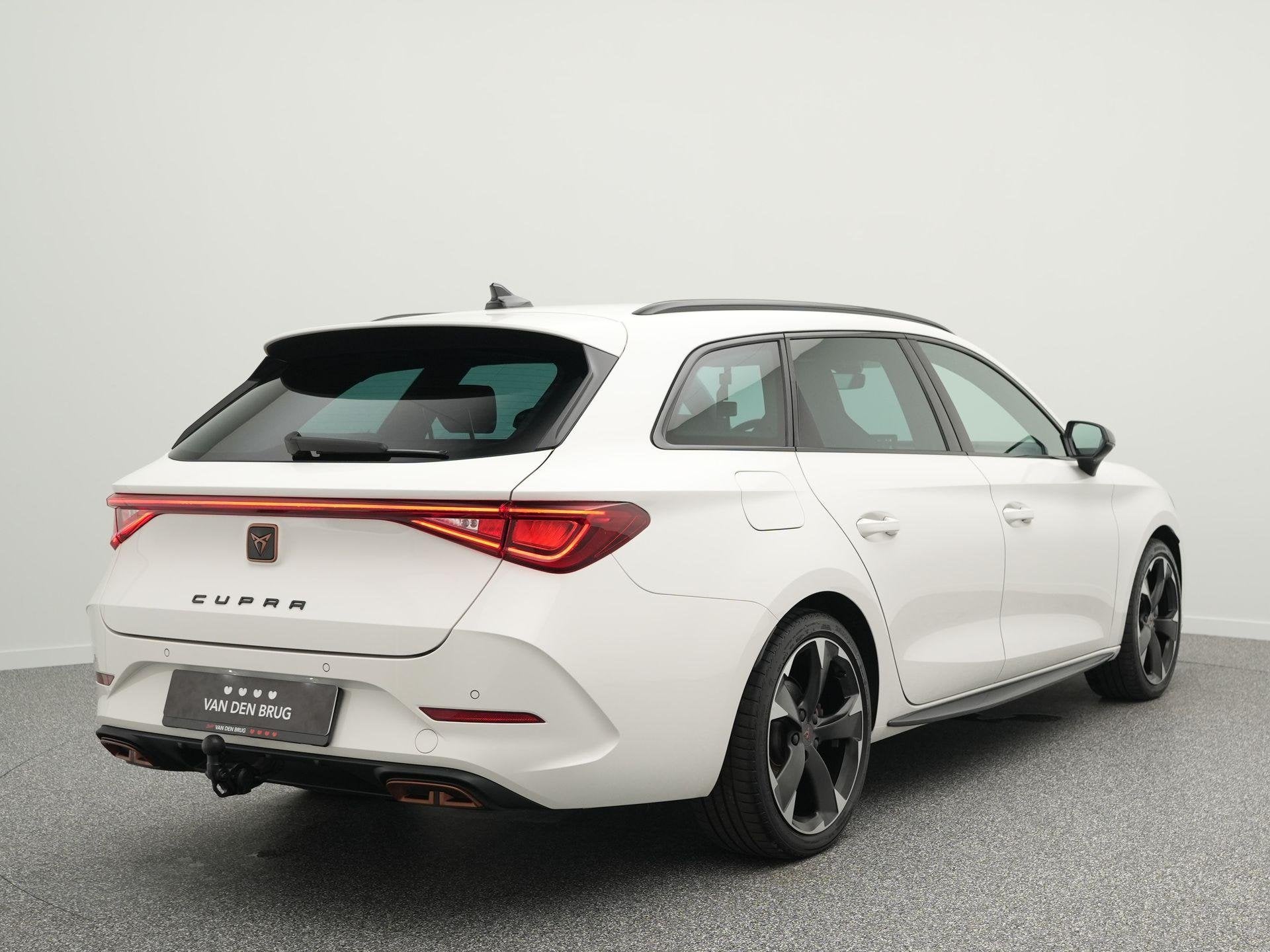 Cupra Leon Sportstourer 1.4 TSI eHybrid 204pk | Trekhaak | D, Auto's, Cupra, Gebruikt, 4 cilinders, 1589 kg, Leon