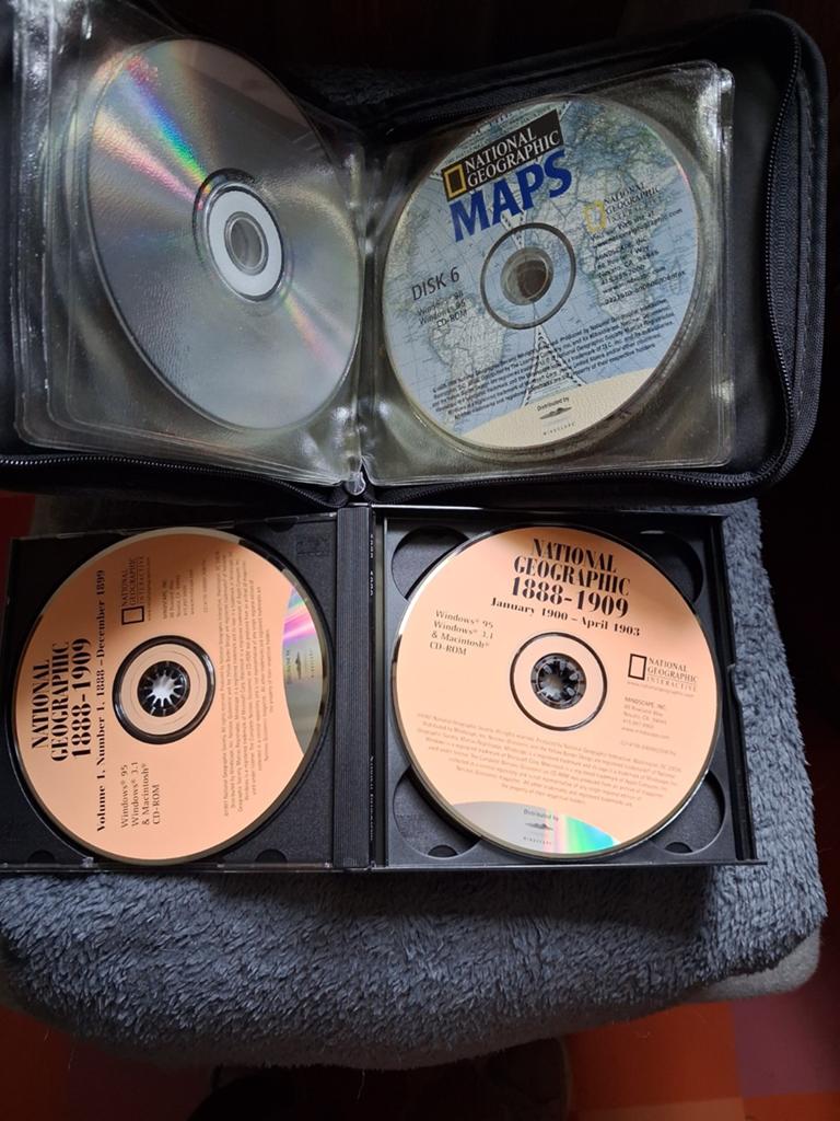 National Geographic CD-ROM Collectie in Bewaarkist, Ophalen of Verzenden, Gebruikt