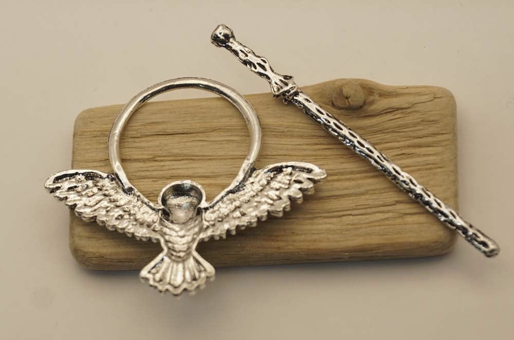 Haarspeld uil met haarstok in de kleur zilver, Importeur :  Riemen bretels, Marktplaats@riemen-bretels.nl, Haarspeld, Verzenden