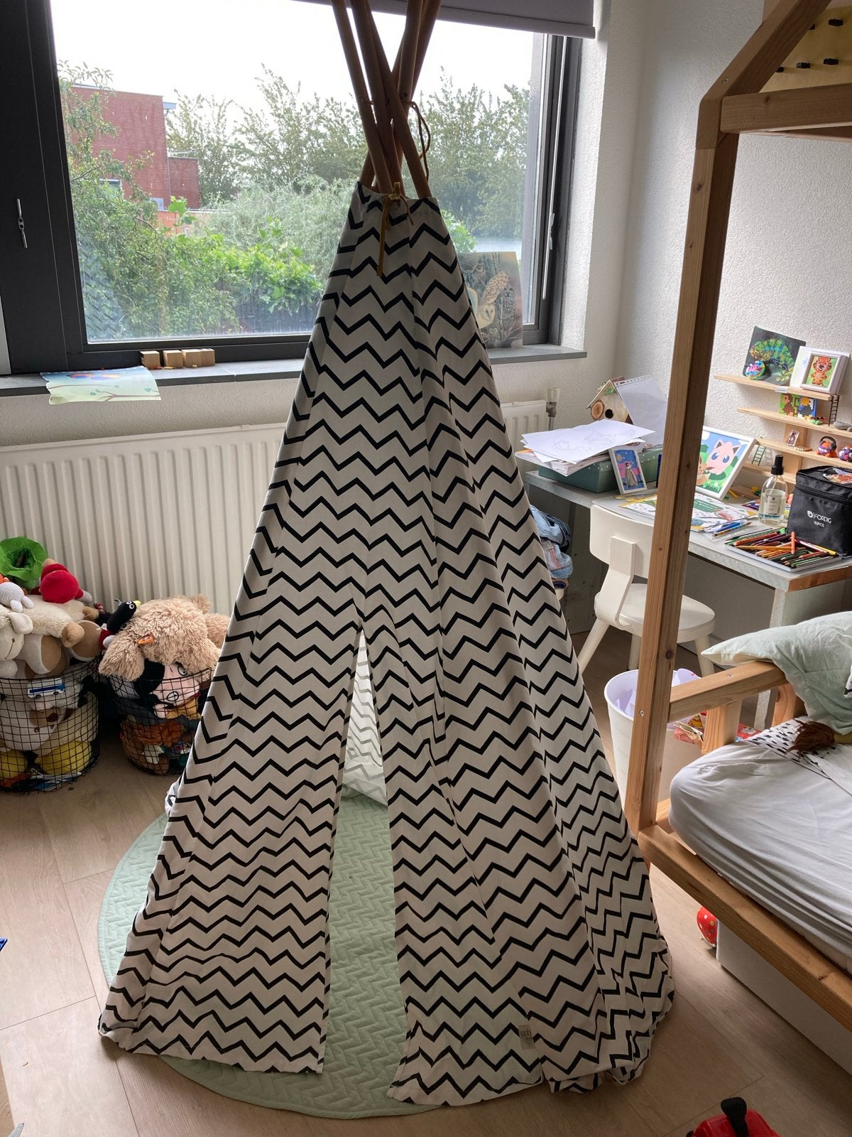 Nobodinoz Speeltent Tipi Zwart Wit Zigzag, Ophalen, Zo goed als nieuw
