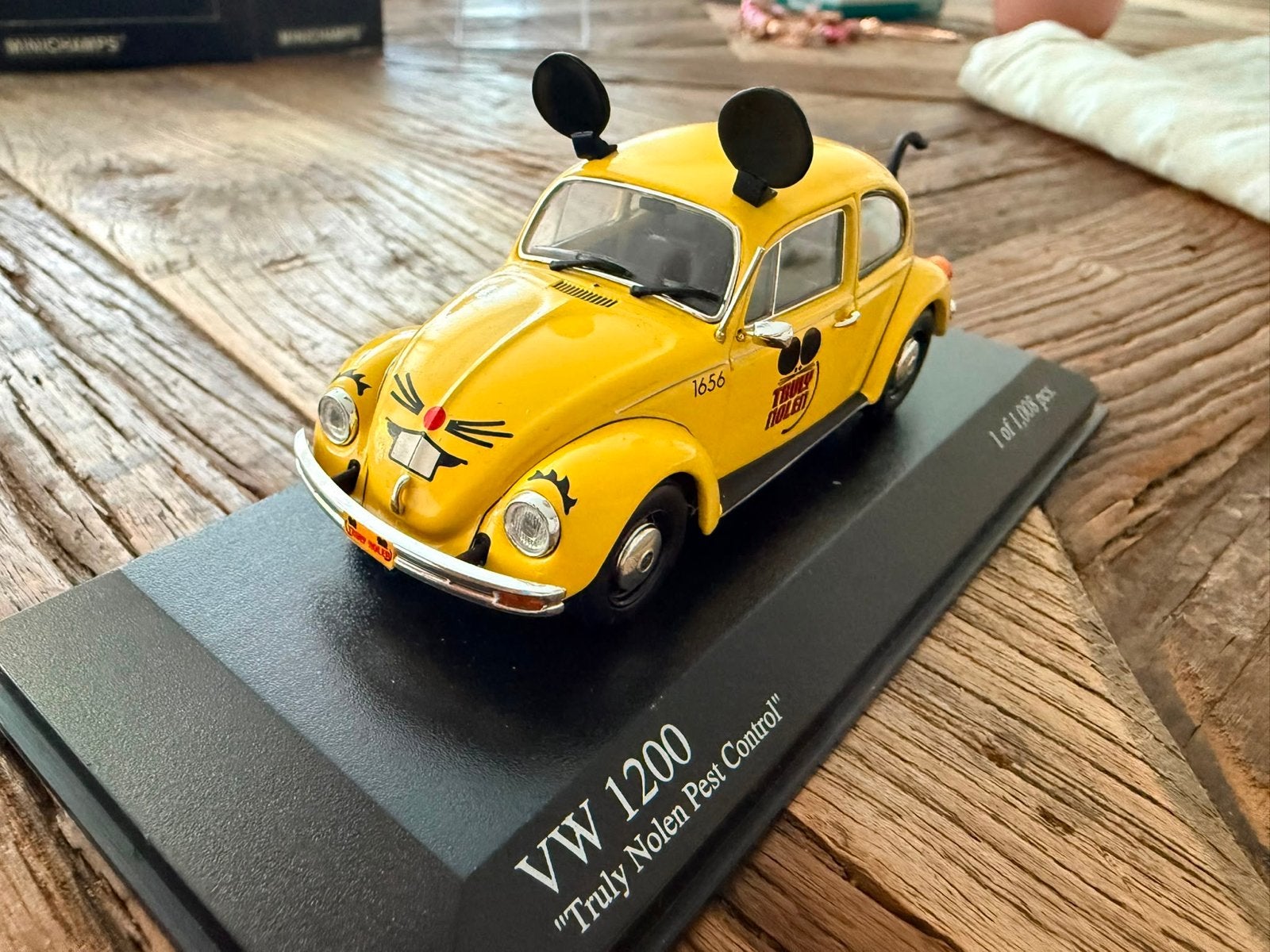 Minichamps VW Kever 1200 Ongediertebestrijding Limited, Hobby en Vrije tijd, Modelauto's | 1:43, Ophalen of Verzenden, Nieuw, Auto