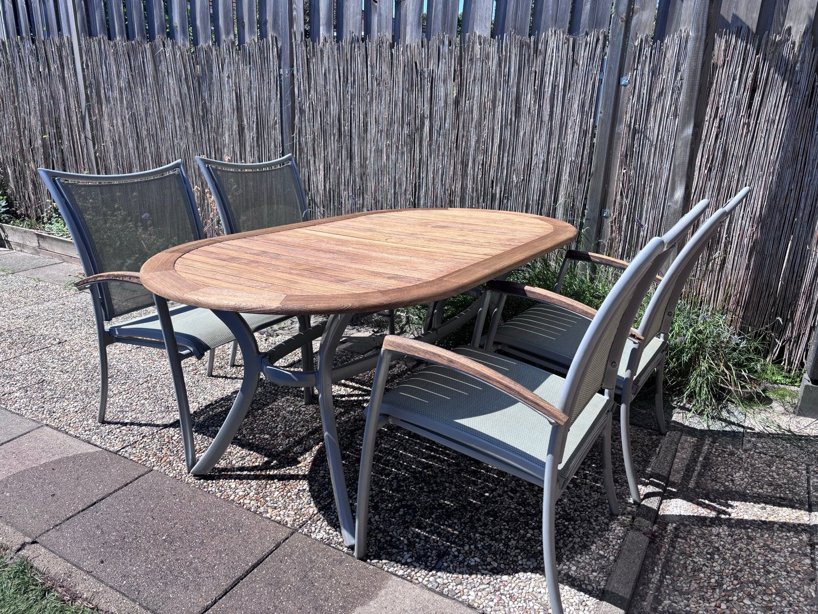 Teakhouten tuintafel met 4 stoelen, Ophalen, 4 zitplaatsen, Gebruikt, Eettafel