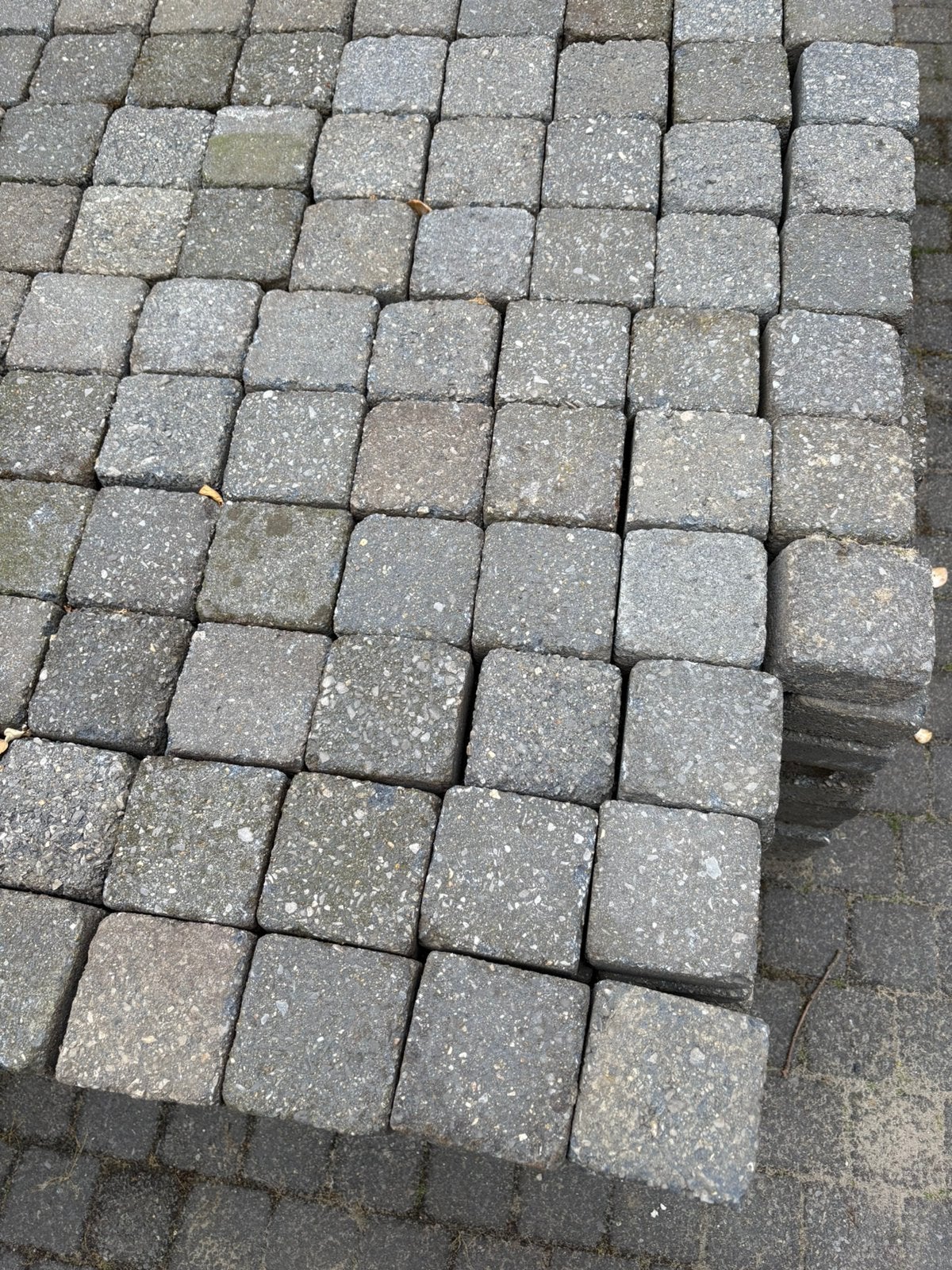 Gebruikte betonnen klinkers - 10 m² of meer, Tuin en Terras, Tegels en Klinkers, Ophalen, Gebruikt, Klinkers, 10 m² of meer