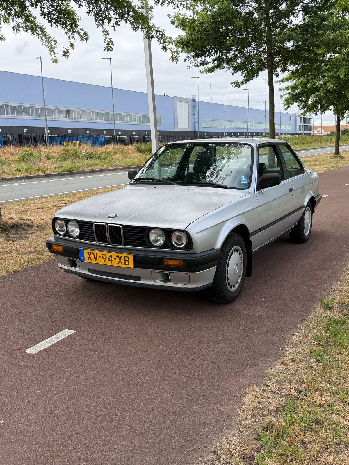 BMW 3-Serie 1.6 I 316 AUT U9 1989 Grijs, Auto's, BMW, Automaat, 1596 cc, Achterwielaandrijving, 4 cilinders