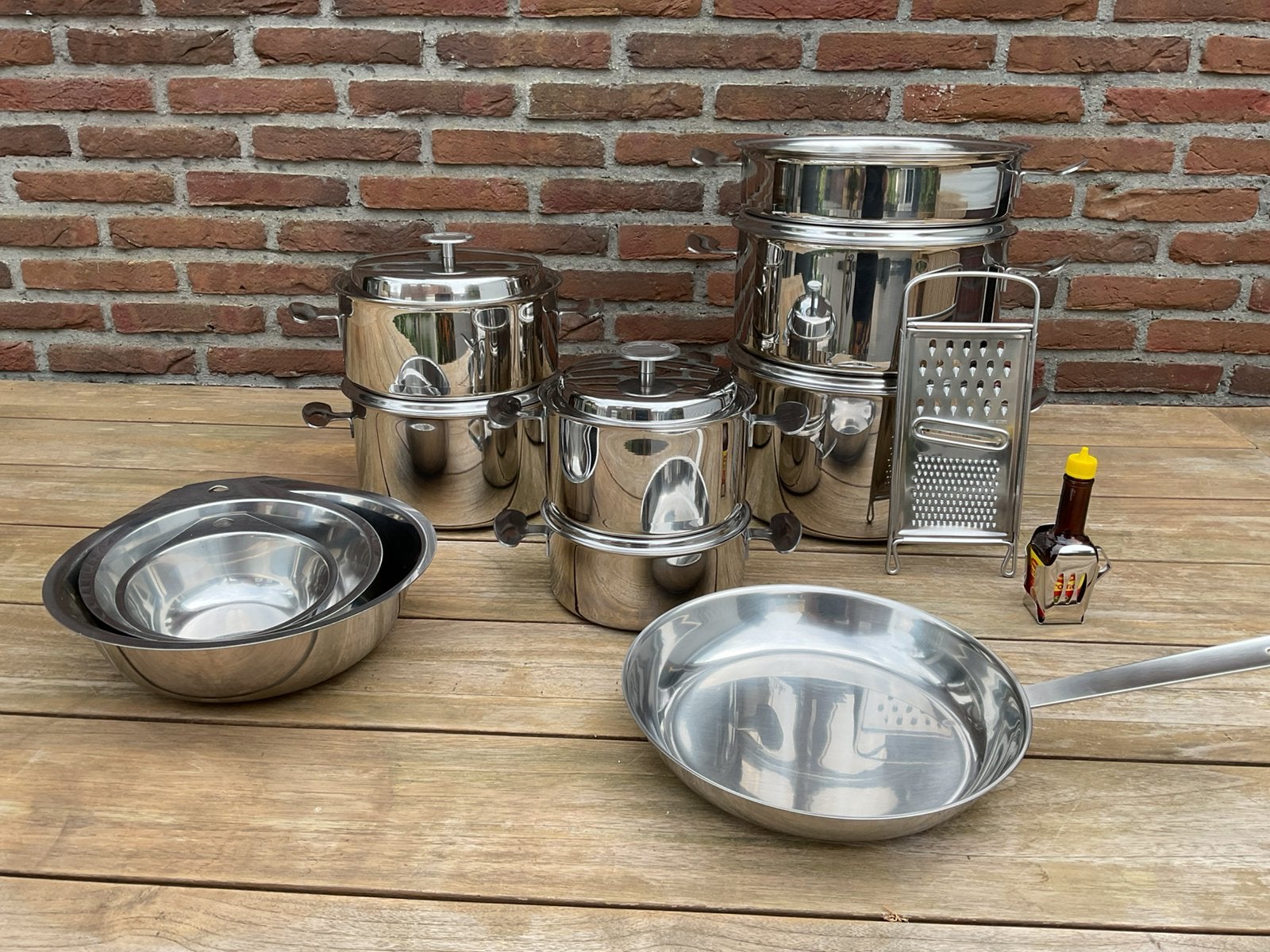 TE KOOP AANGEBODEN: NIEUW IN DOOS   GERO RVS PANNENSET, Ophalen, Zo goed als nieuw, Rvs, Pannenset