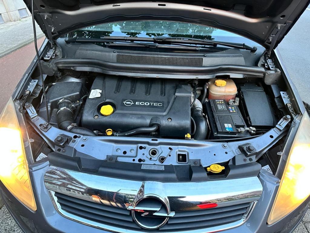 Opel Zafira 1.9 Cdti 88KW DPF 2006 Grijs, 4 cilinders, 7 stoelen, Origineel Nederlands, Particulier
