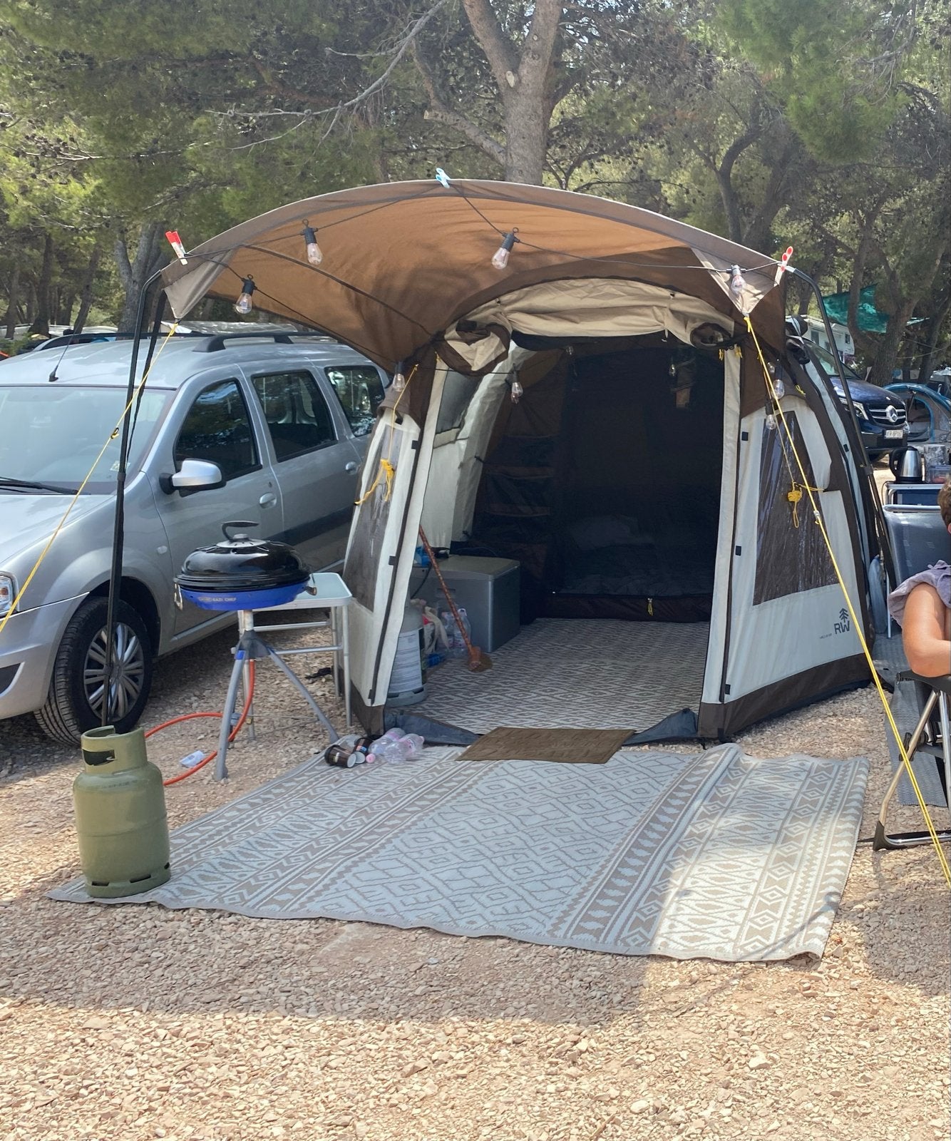 Opblaasbare tent: Redwood ARCO 300 AIR, Ophalen, Gebruikt, Tot en met 3