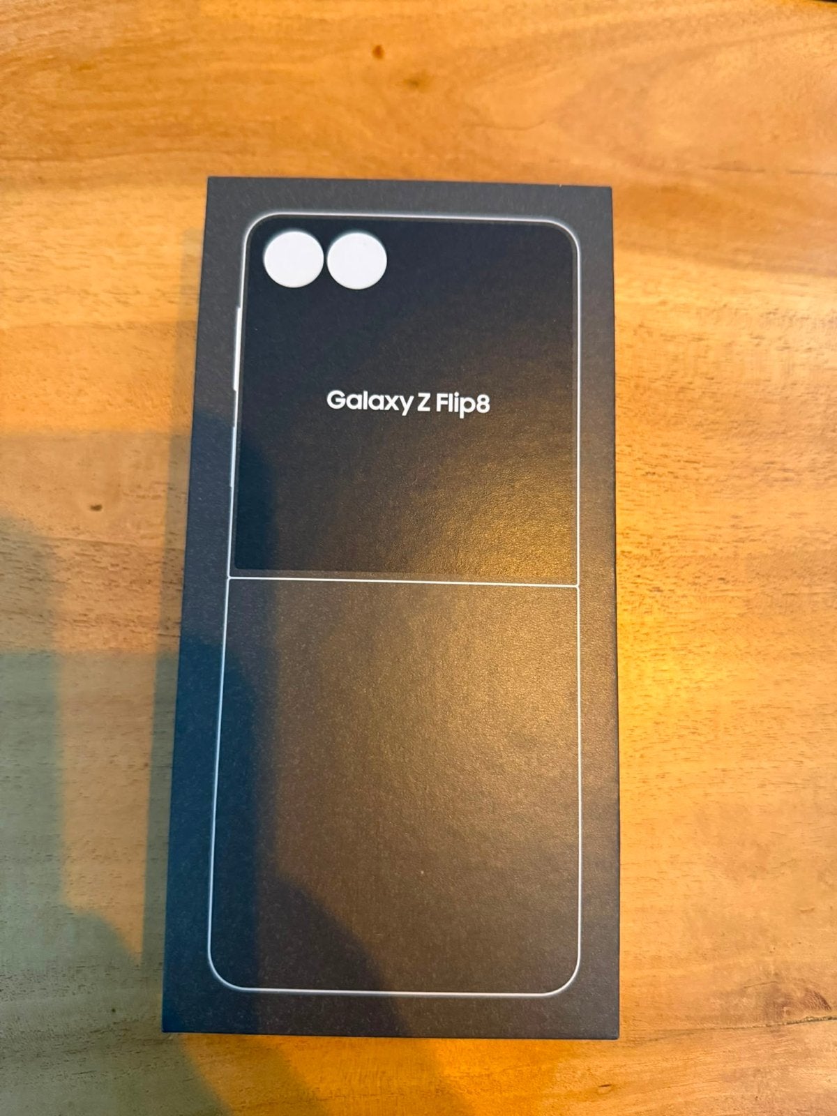 Samsung Galaxy Z Flip 8 - Nieuw in doos met bon en garantie, Telecommunicatie, Mobiele telefoons | Samsung, Ophalen, Zwart, Touchscreen