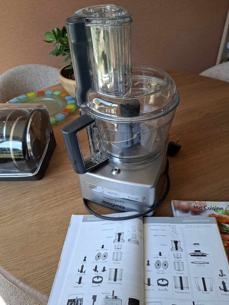keukenapparatuur , keukenmachine Magimix met toebehoren, Ophalen, Zilver, Metaal, Overige merken