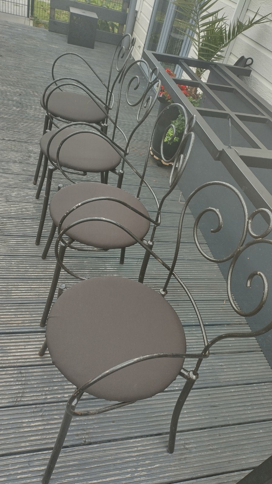 Set van 4 smeedijzeren tuinstoelen met kussens, Huis en Inrichting, Stoelen, Gebruikt, Zwart, Ophalen of Verzenden, Klassiek, Sierlijk, Tuin