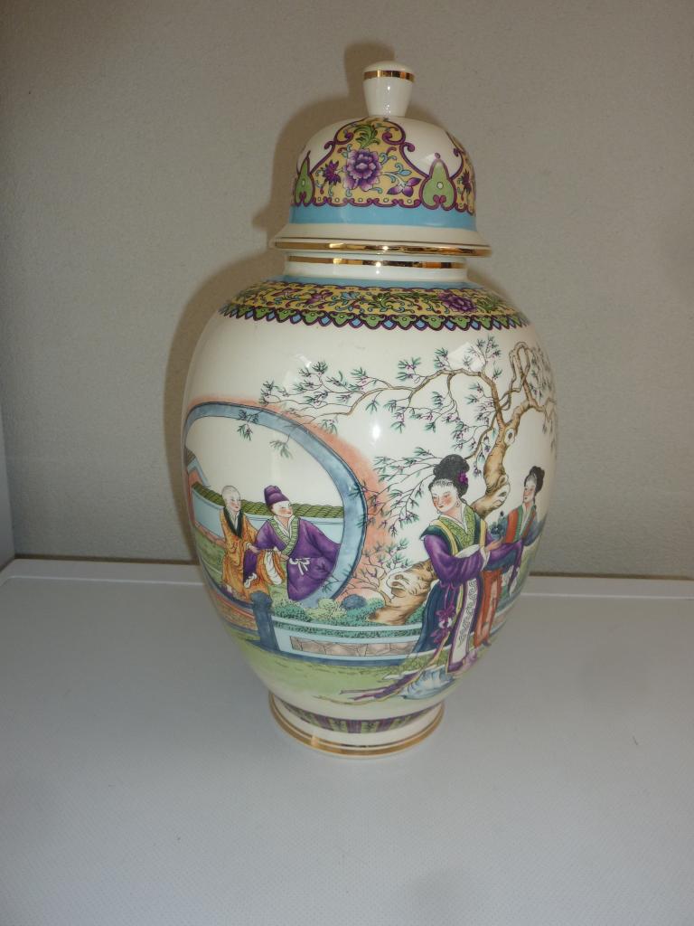 Chinese Porseleinen dekselvaas., Ophalen of Verzenden