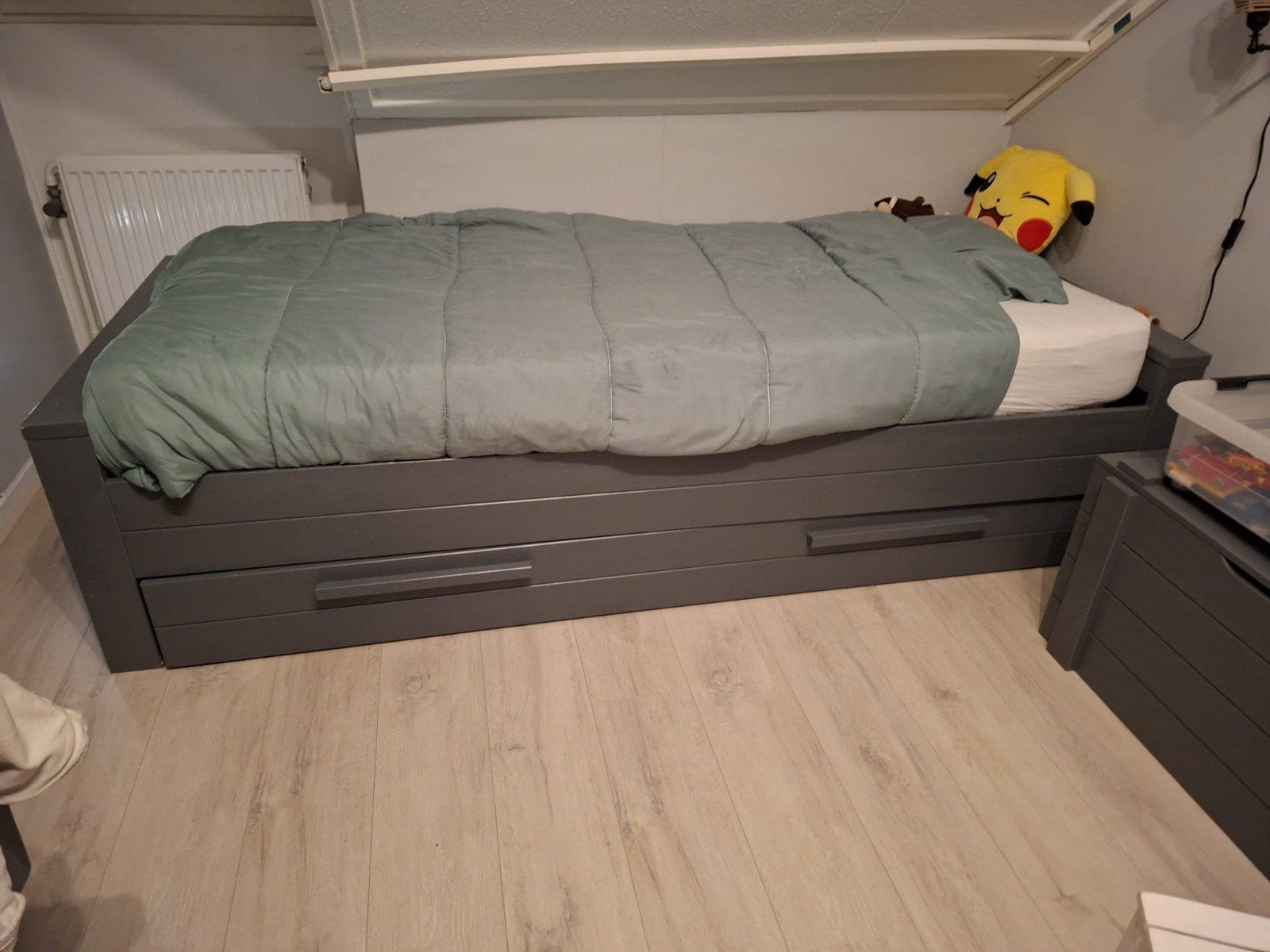 Woood dennis 1pers bed+opberg lade eronder  + rol lattebodem, Kinderen en Baby's, Ophalen, 85 tot 100 cm, Gebruikt, Matras