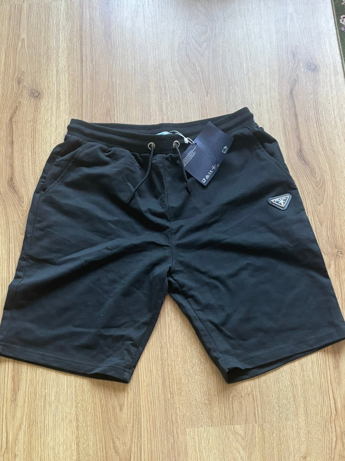 Prada Milano Sweatshorts Zwart — nieuw met label maat M, Verzenden, Zo goed als nieuw