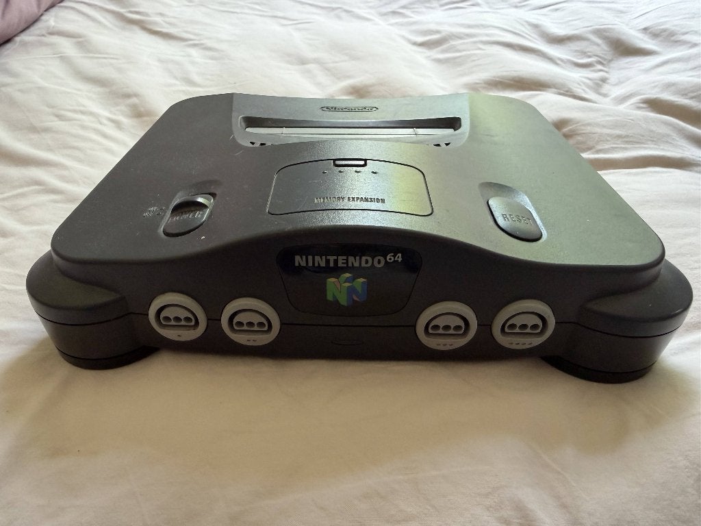 Nintendo 64 compleet met kabels en games, Verzenden, Gebruikt, Met 3 controllers of meer, Met games