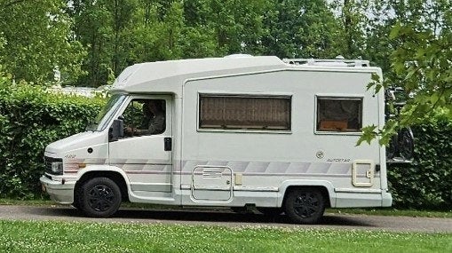 Compacte, stabiele en trouwe camper te koop, APK t/m juli 28, Overige merken, Brandblusser, Tot en met 2, Treinzit