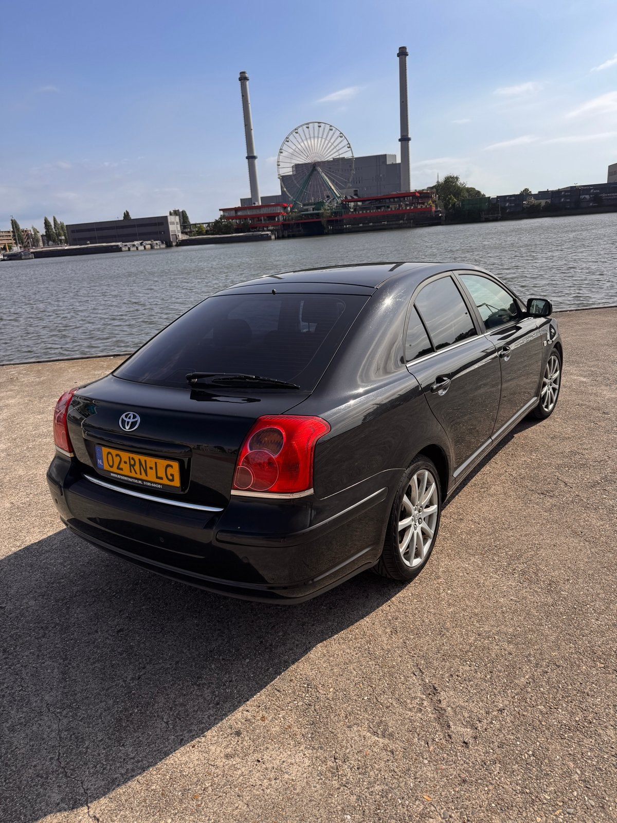 Toyota Avensis 2.0 16V Vvt-i LB Linea Luna 2005 Zwart, Auto's, Toyota, Particulier, Avensis, Benzine, C, Hatchback, Handgeschakeld