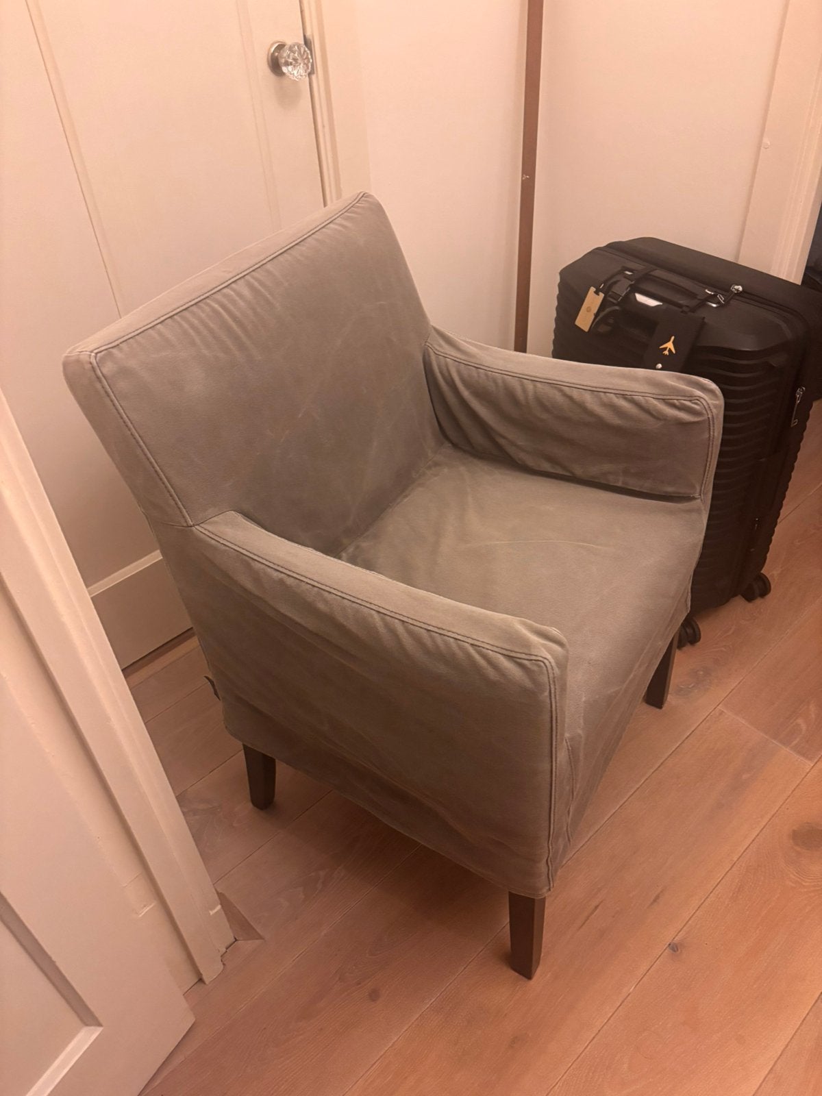 Eetkamerstoel - fauteuil met grijze hoes Lifestyle gratis, Ophalen, 75 tot 100 cm, Zo goed als nieuw, Stof