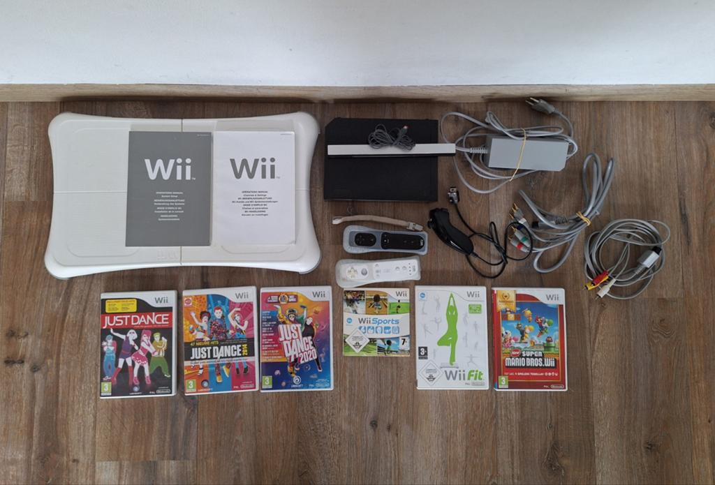 Nintendo Wii + spellen, balance board, controllers, nunchuck, Ophalen, Muziek, Gebruikt, Eén computer