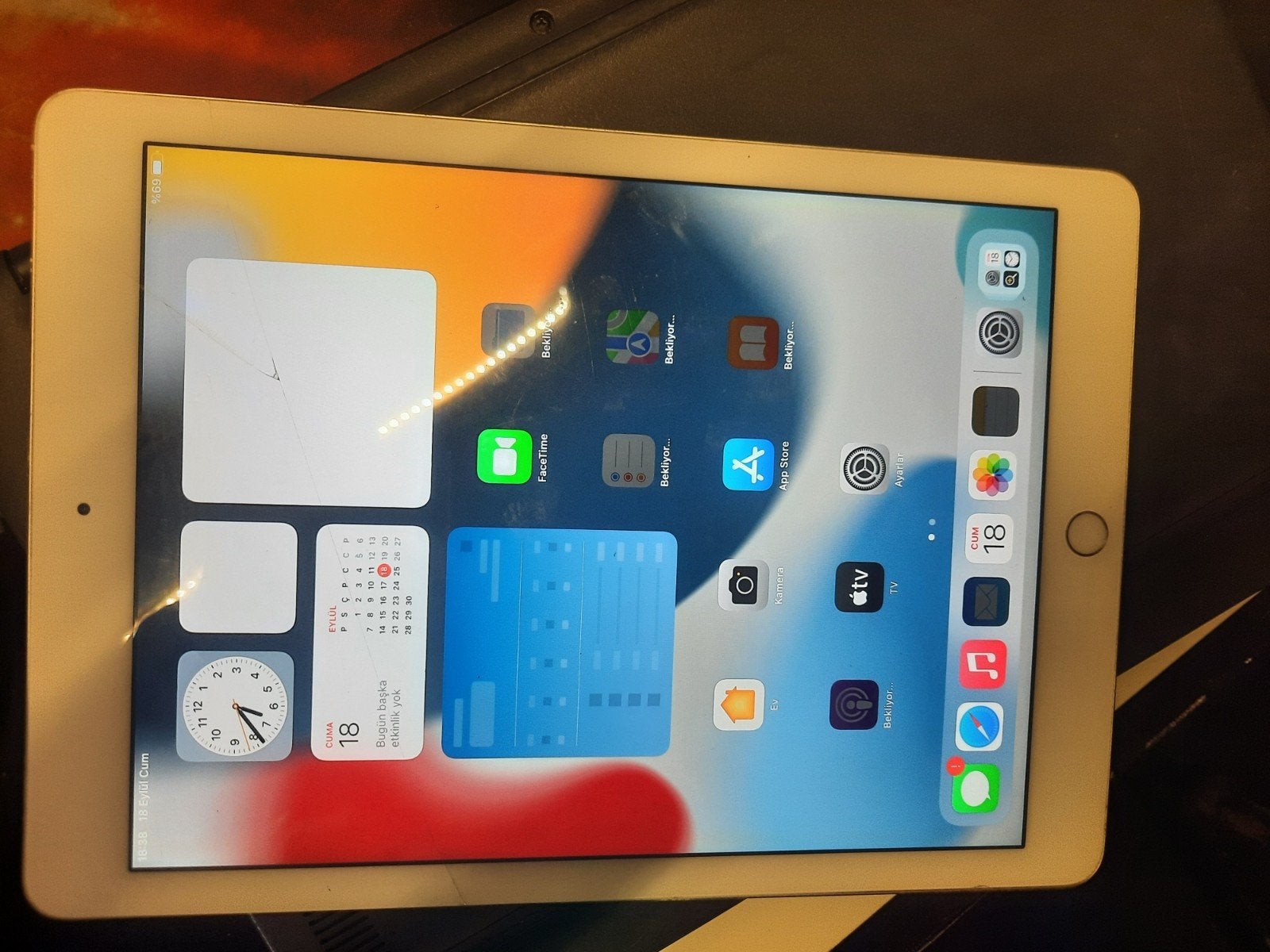 Foto 9 van 2x Apple iPad Air 2 (A1566) 16GB Wi-Fi - Zilver