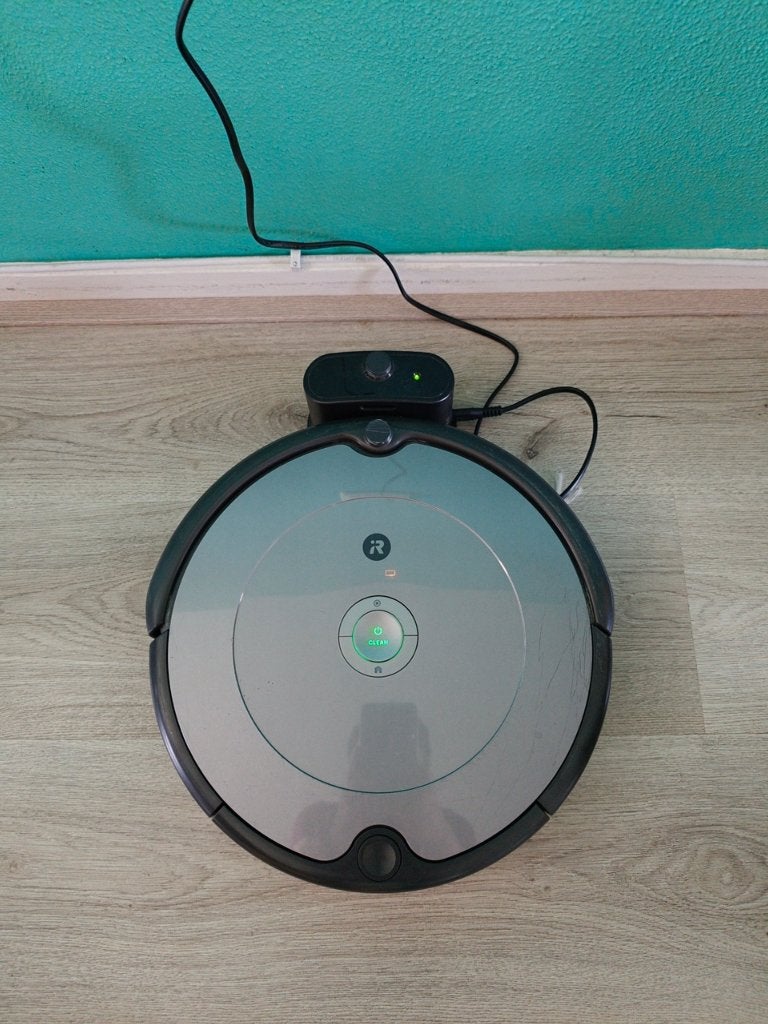 Roomba 697, borstel niet meer 100%, Ophalen, Gebruikt, IRobot, Bedienbaar via app