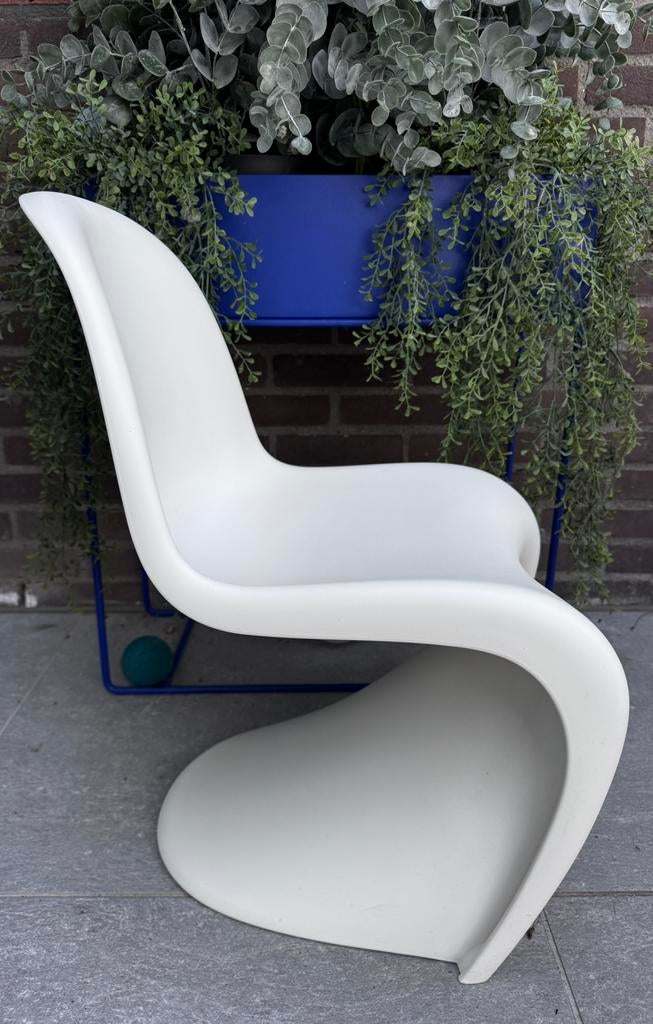 Vitra Panton junior, Ophalen, Zo goed als nieuw, Stoel(en)