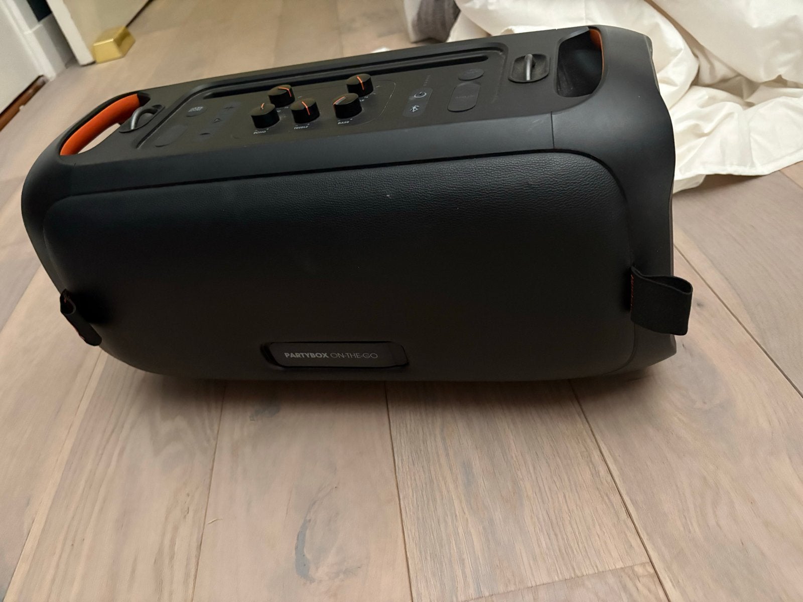 JBL Partybox On-The-Go (€175<>), Ophalen, Gebruikt, Inclusief kabels, JBL