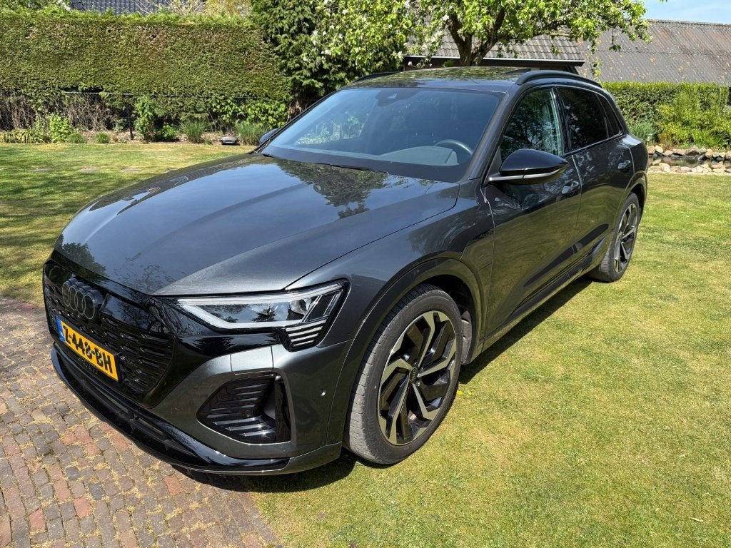 Audi Q8 e-tron Quattro  2023 Daytonagrijs (lage cat. prijs), Auto's, Automaat, 1800 kg, 95 kWh, Q8 e-tron