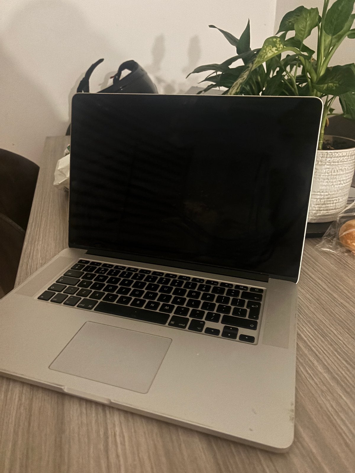 Macbook pro (beschrijving), Computers en Software, Apple Macbooks, MacBook Pro, Gebruikt, 2 tot 3 Ghz, 15 inch