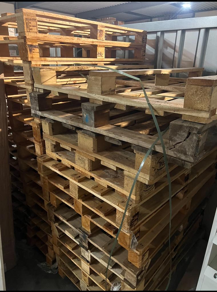 pallet - pallets hout tien euro, Doe-het-zelf en Verbouw, Hout en Planken, Ophalen of Verzenden, 50 mm of meer, Pallet, Minder dan 200 cm
