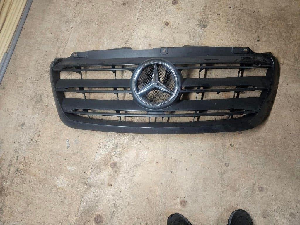 Mercedes sprinter grill, Auto-onderdelen, Ophalen of Verzenden, Gebruikt, Mercedes-Benz, Motorkap