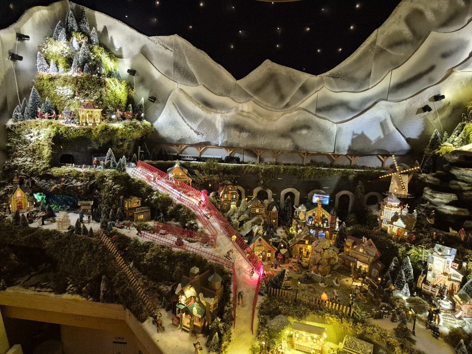 zeer uitgebreid kerstdorp, Diversen, Ophalen, Zo goed als nieuw