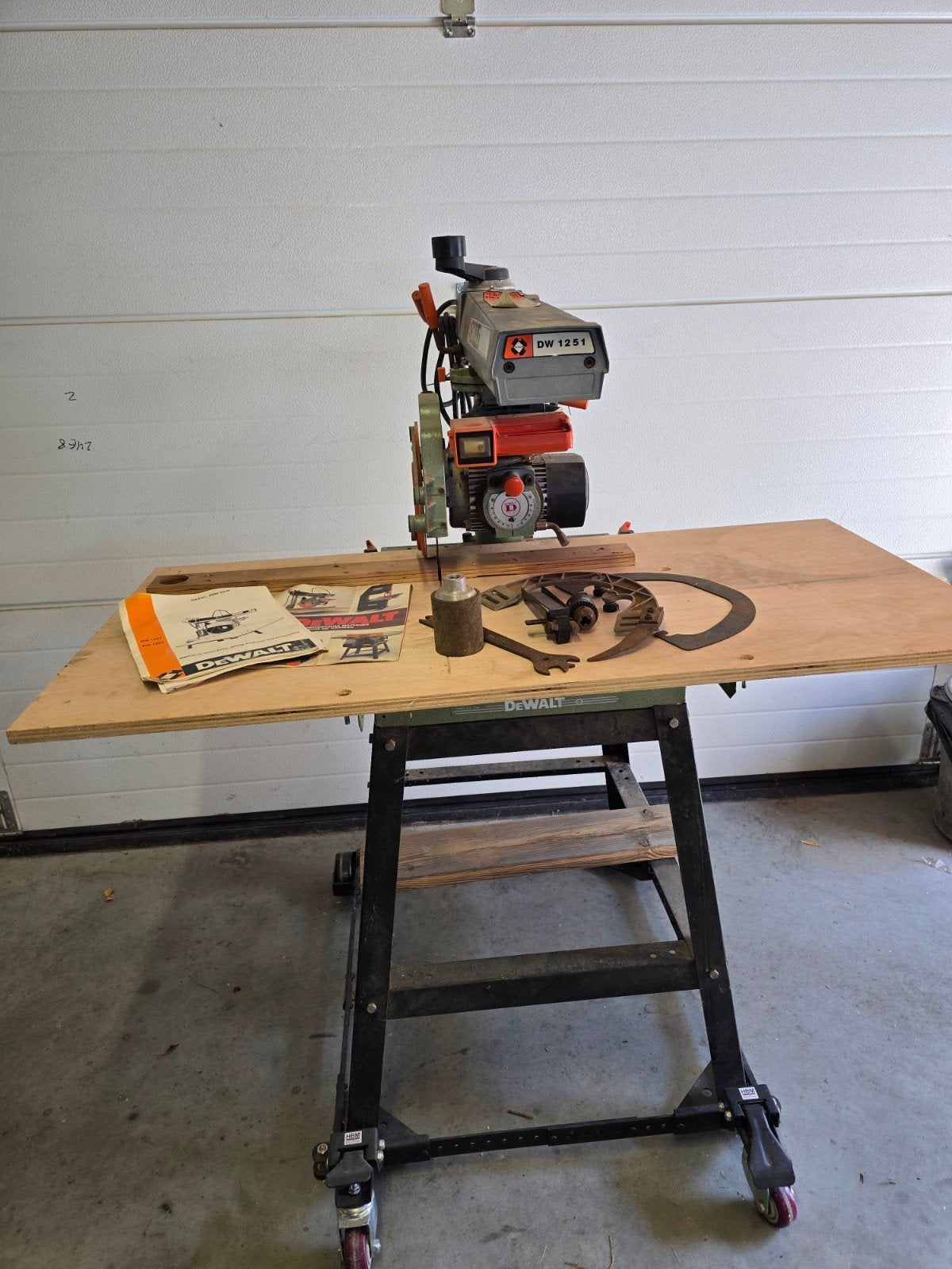 Dewalt dw1251 radiaalzaag, Ophalen, Gebruikt, 70 mm of meer, Afkortzaag