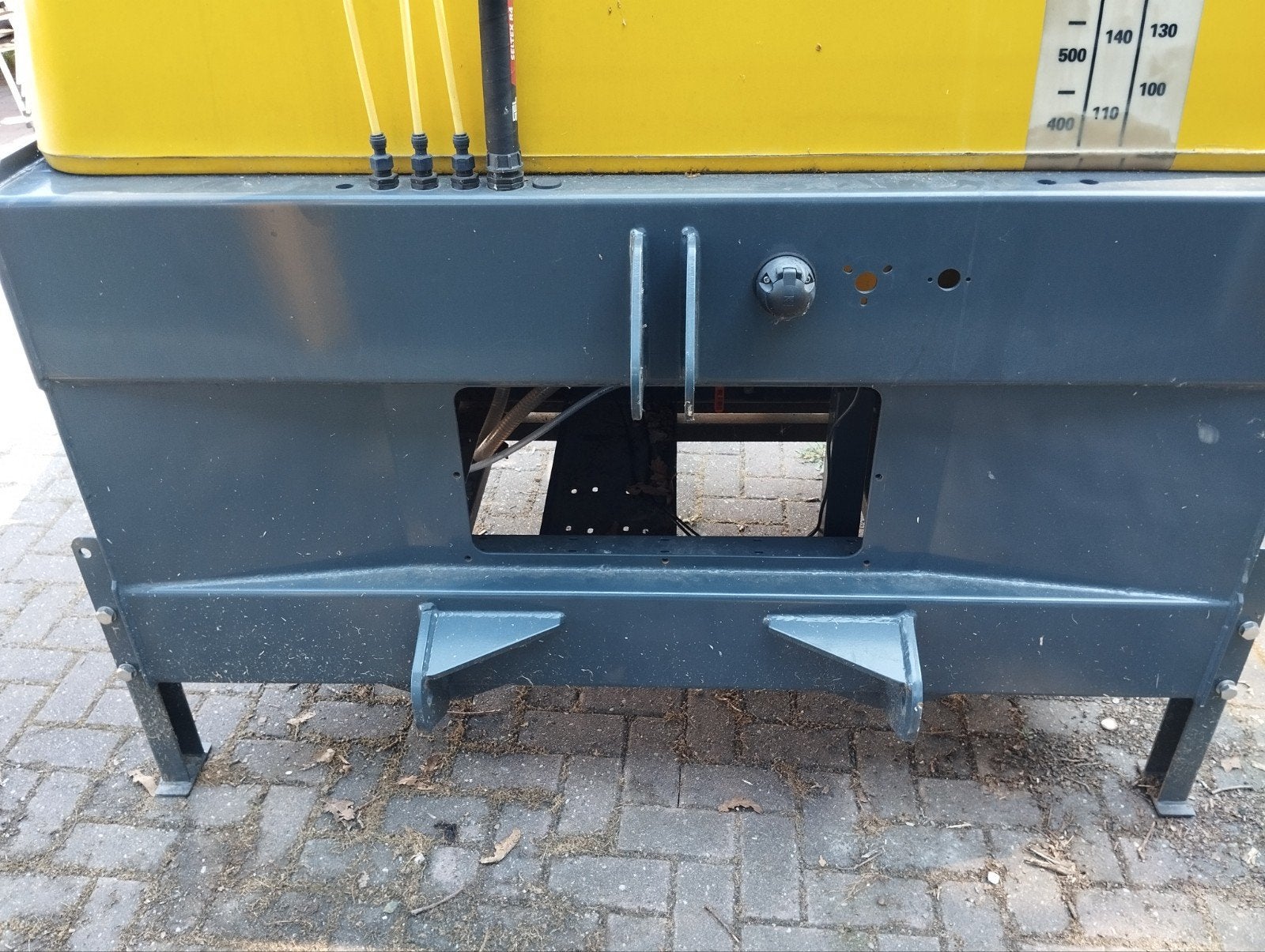 Foto 2 van hogerduk benzine met tank 200 bar grotetank 1000ltr