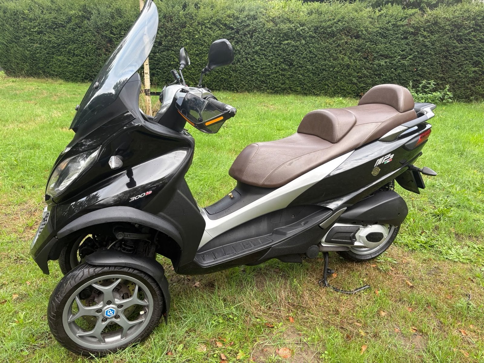 Piaggio MP3 300ie LT (Goed onderhouden, recent grote beurt!), Fietsen en Brommers, Ophalen, Zo goed als nieuw, Benzine, Overige modellen